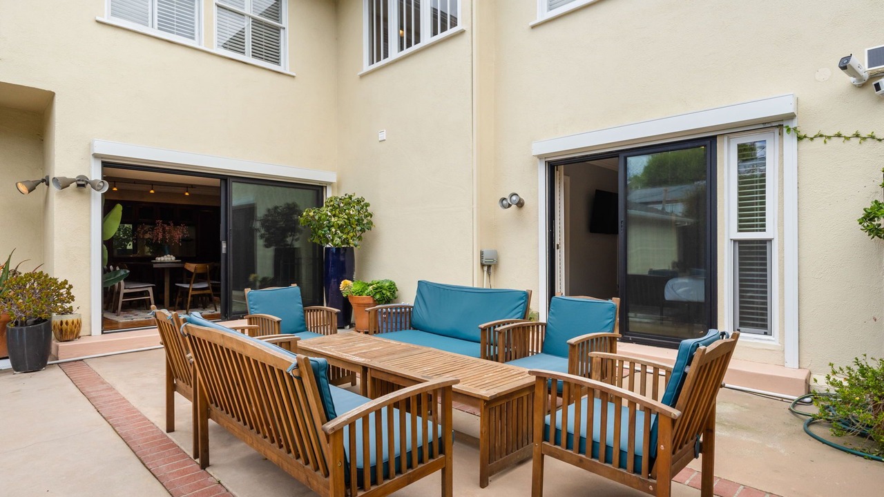 Photo of Patio Balcony in Pico - Robertson
