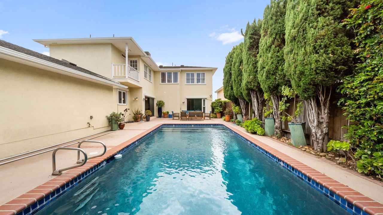 Photo of Outdoor in Pico - Robertson