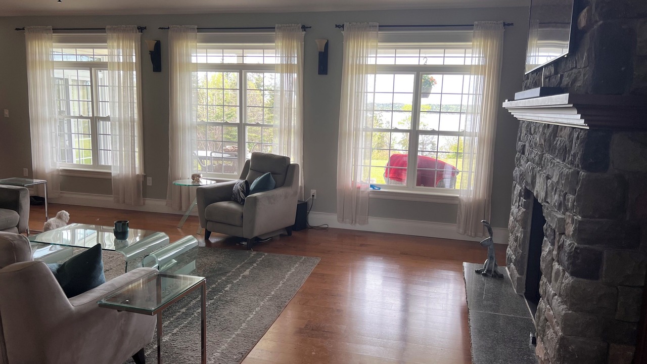Photo of Livingroom in Halifax County