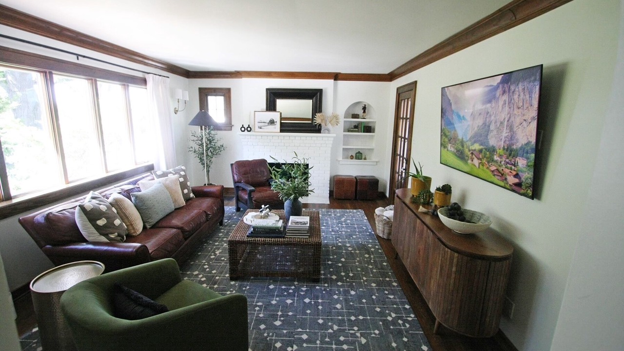 Photo of Bedroom in Westside Connection