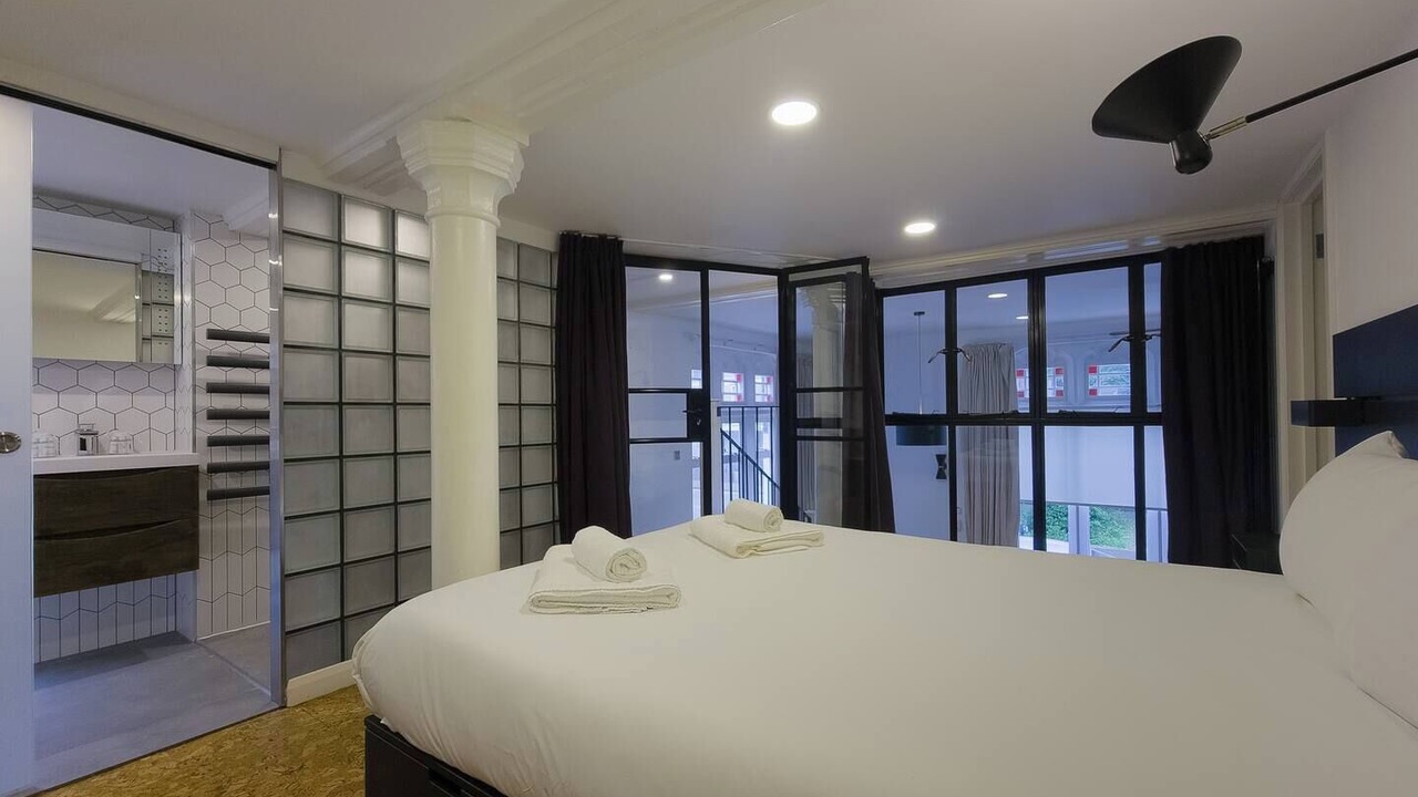 Photo of Bedroom in Poplar