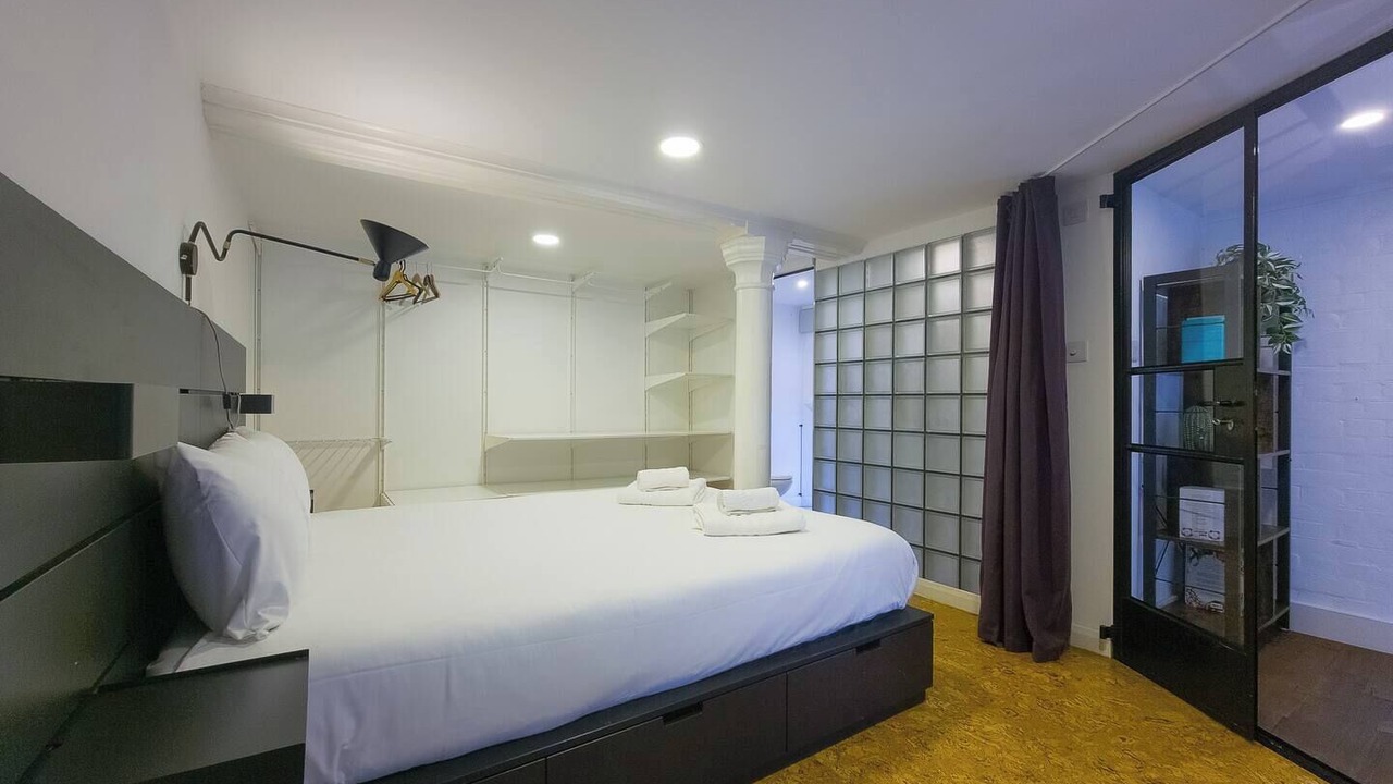 Photo of Bedroom in Poplar