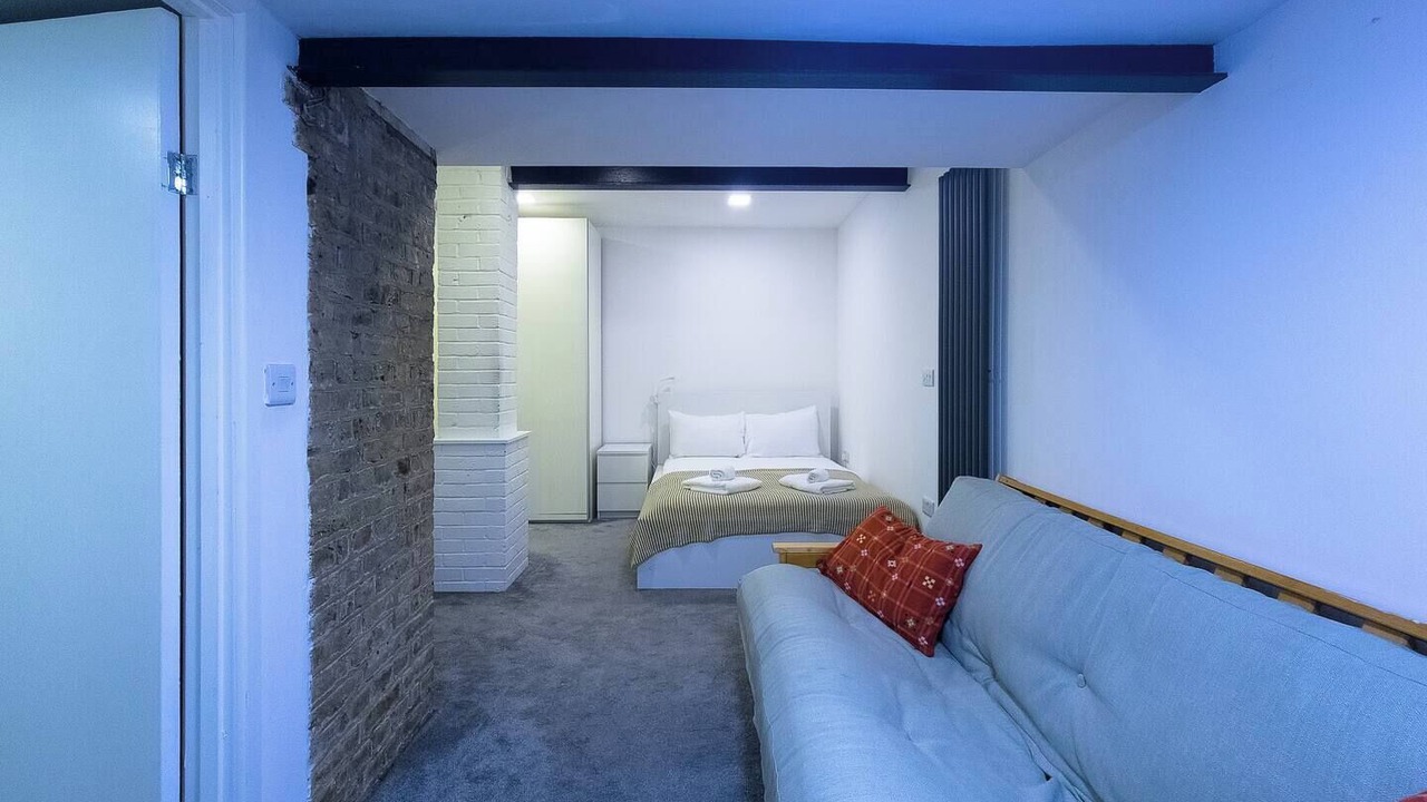 Photo of Bedroom in Poplar