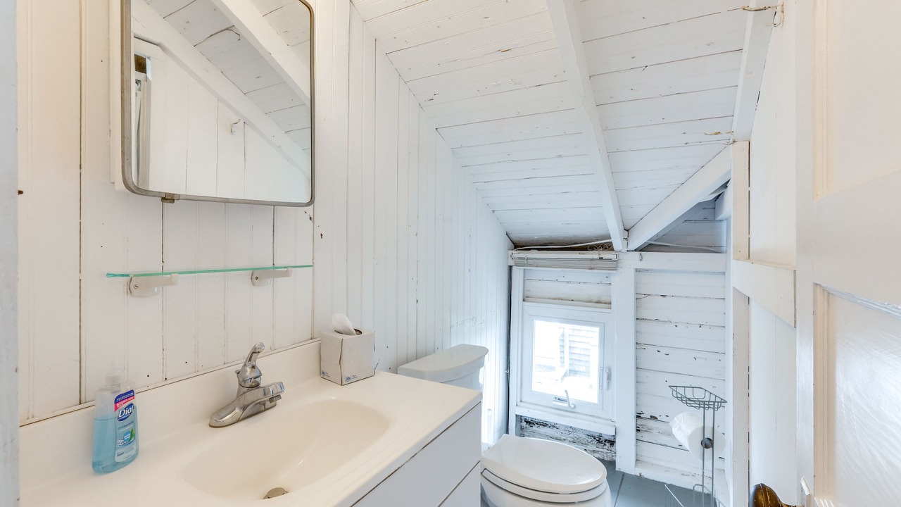 Photo of Bathroom in Westbrook Center
