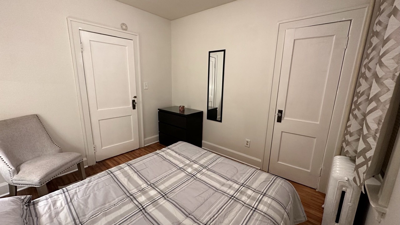 Photo of Bedroom in Buckingham Lake - Crestwood