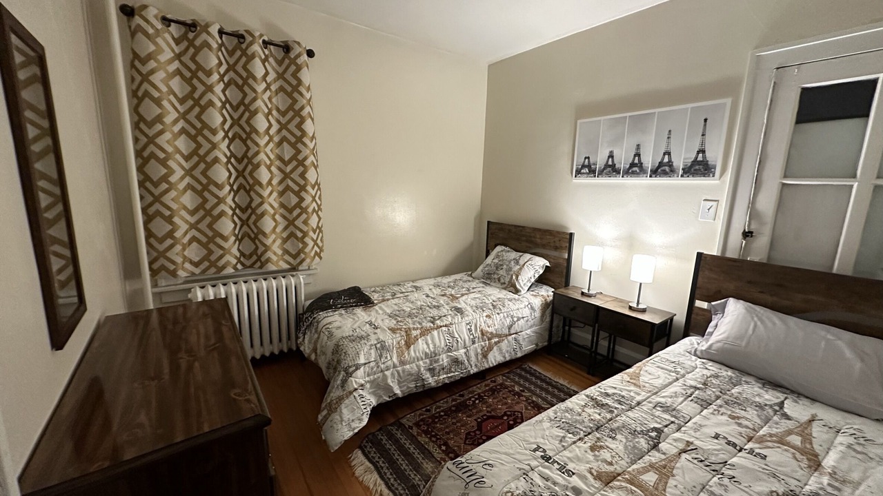 Photo of Bedroom in Buckingham Lake - Crestwood