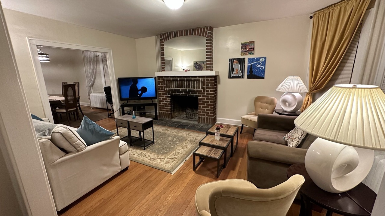 Photo of Livingroom in Buckingham Lake - Crestwood