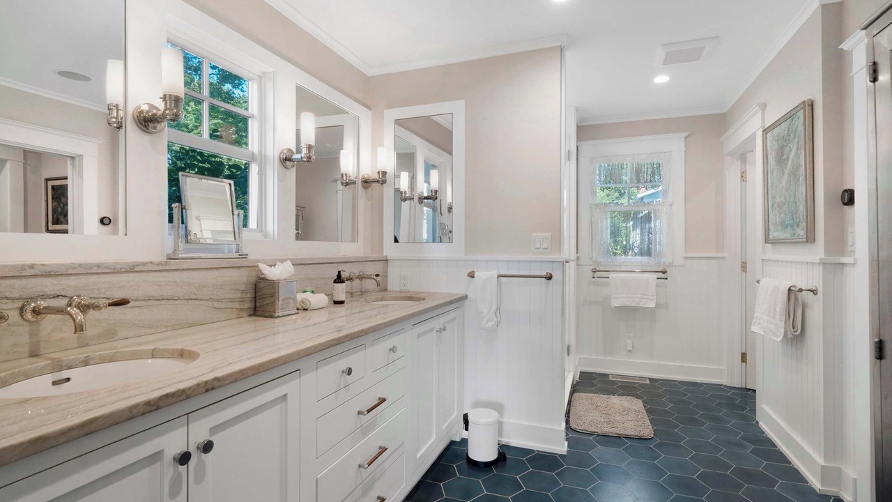 Photo of Bathroom in Laurel