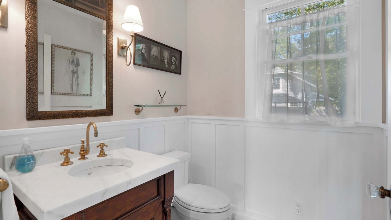 Photo of Bathroom in Laurel