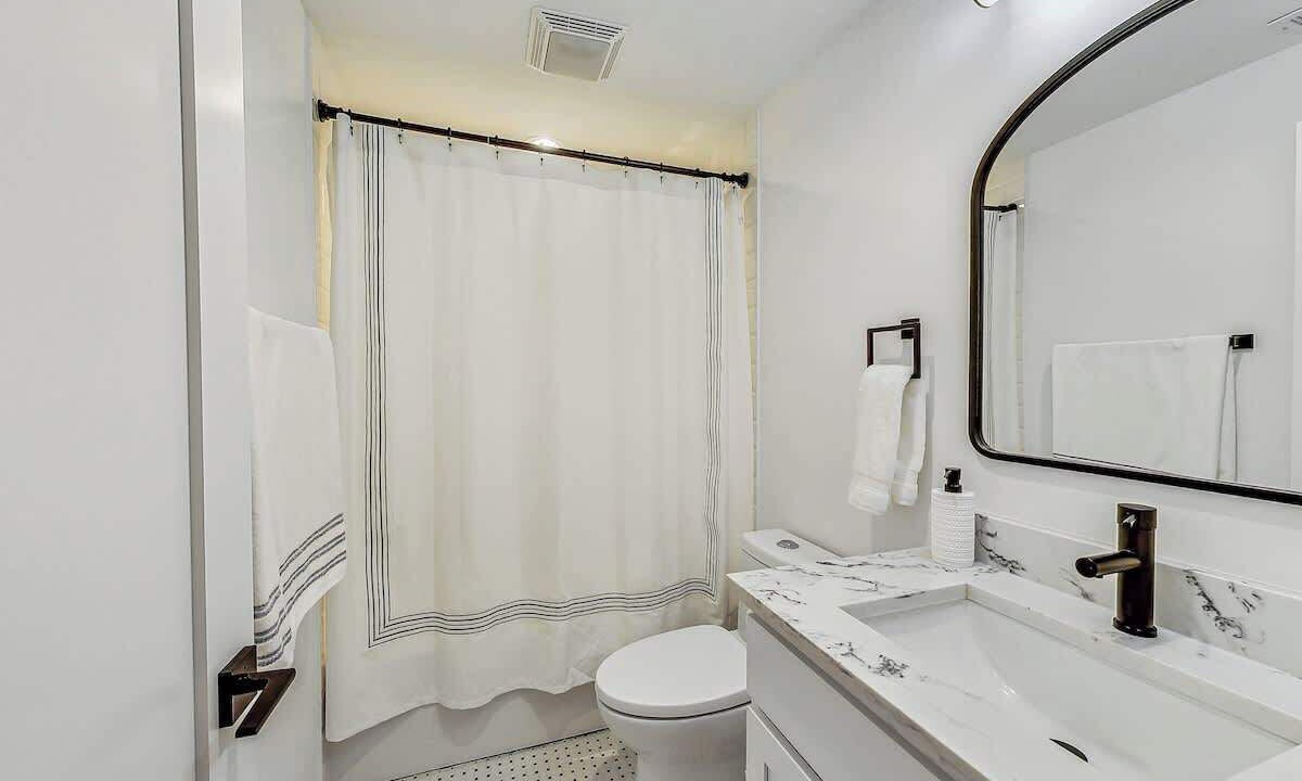 Photo of Bathroom in Park West