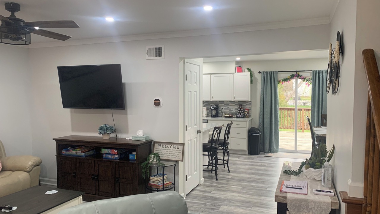 Photo of Livingroom in Elizabethtown