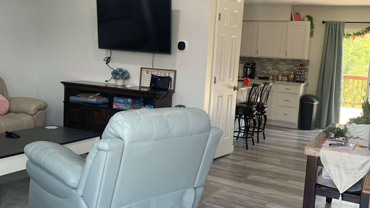 Photo of Livingroom in Elizabethtown