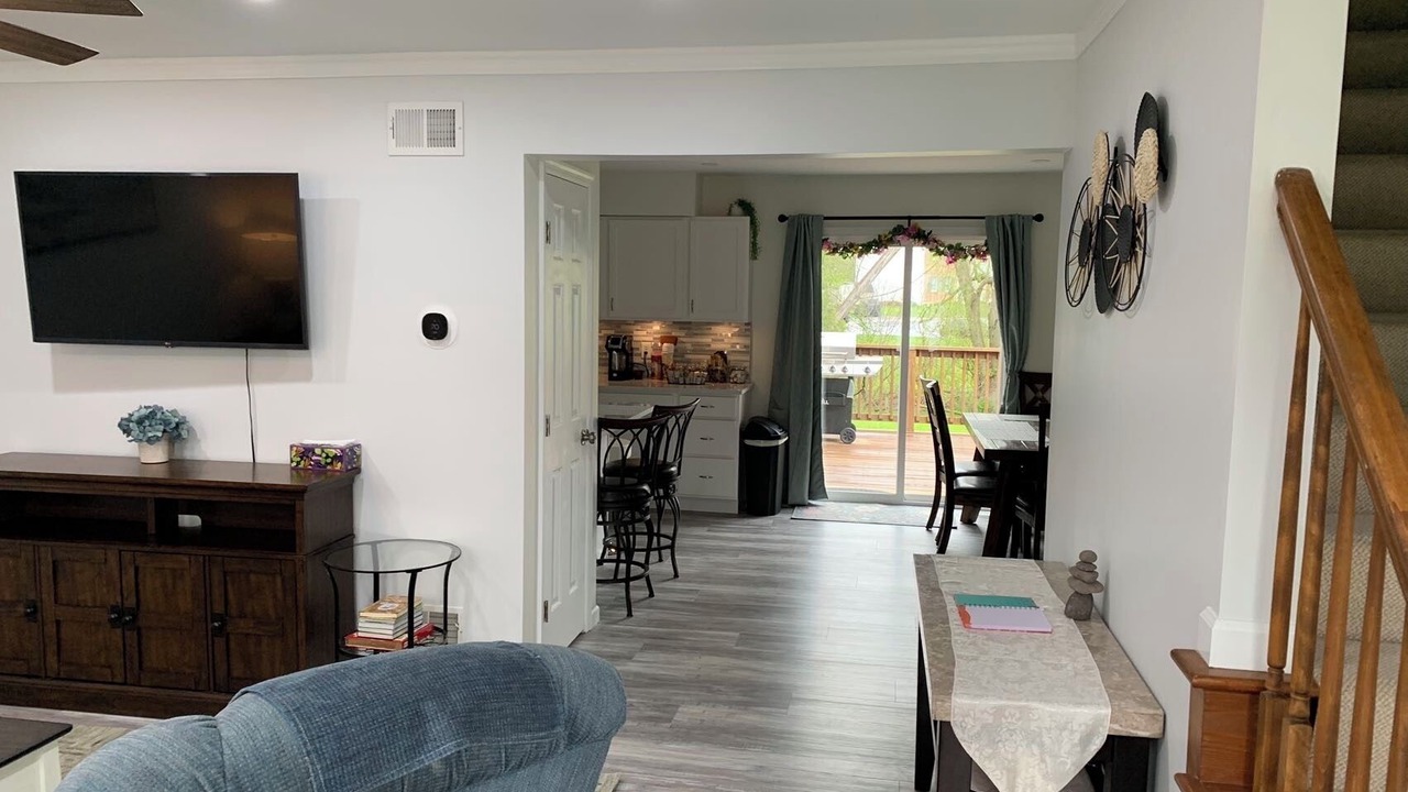 Photo of Livingroom in Elizabethtown