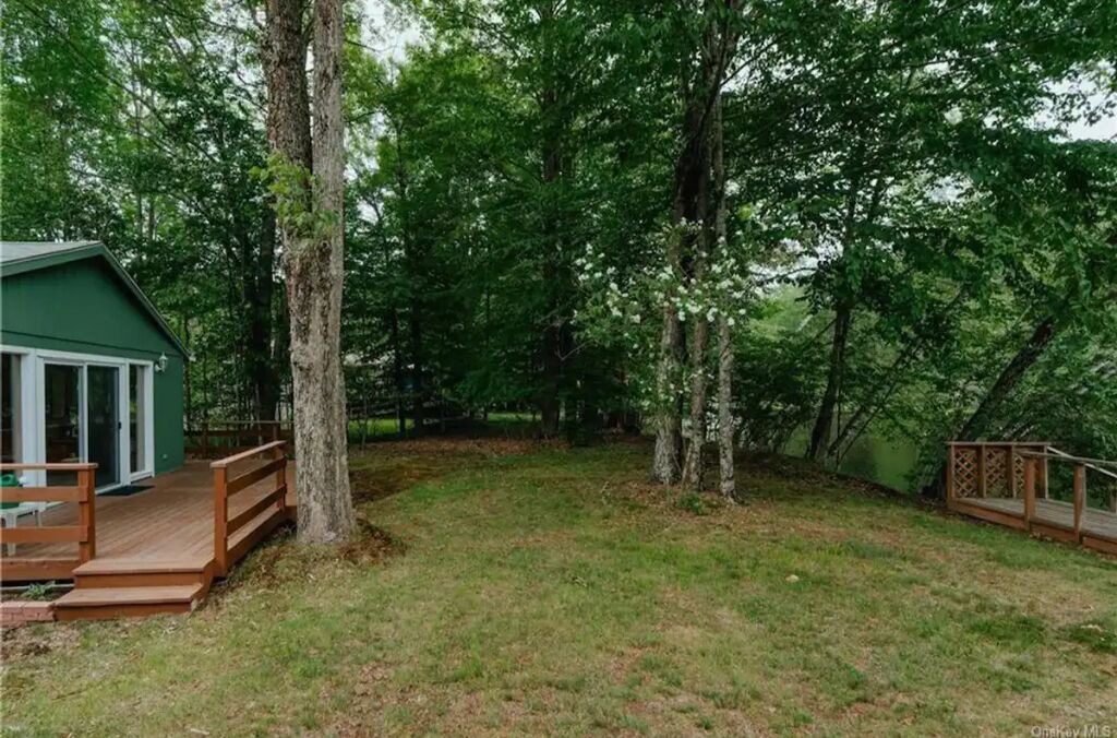 Photo of Patio Balcony in Swan Lake