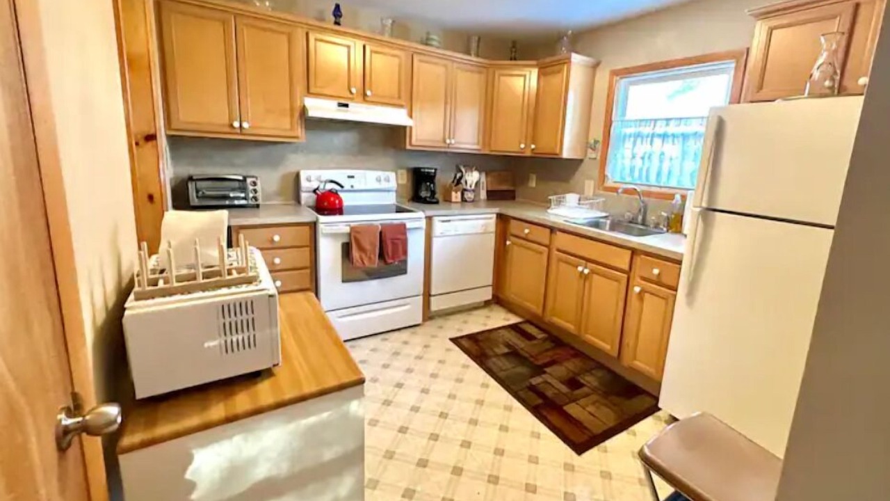 Photo of Kitchen in Swan Lake
