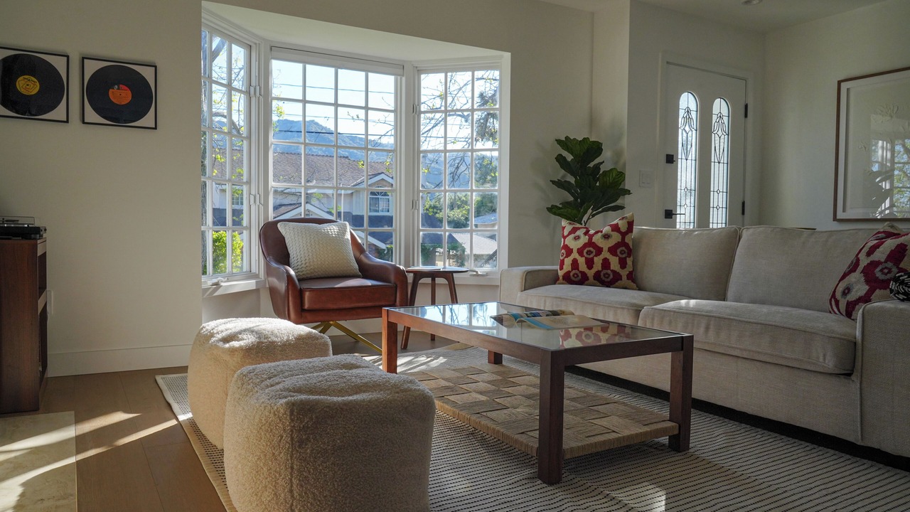 Photo of Livingroom in Crescenta Highlands