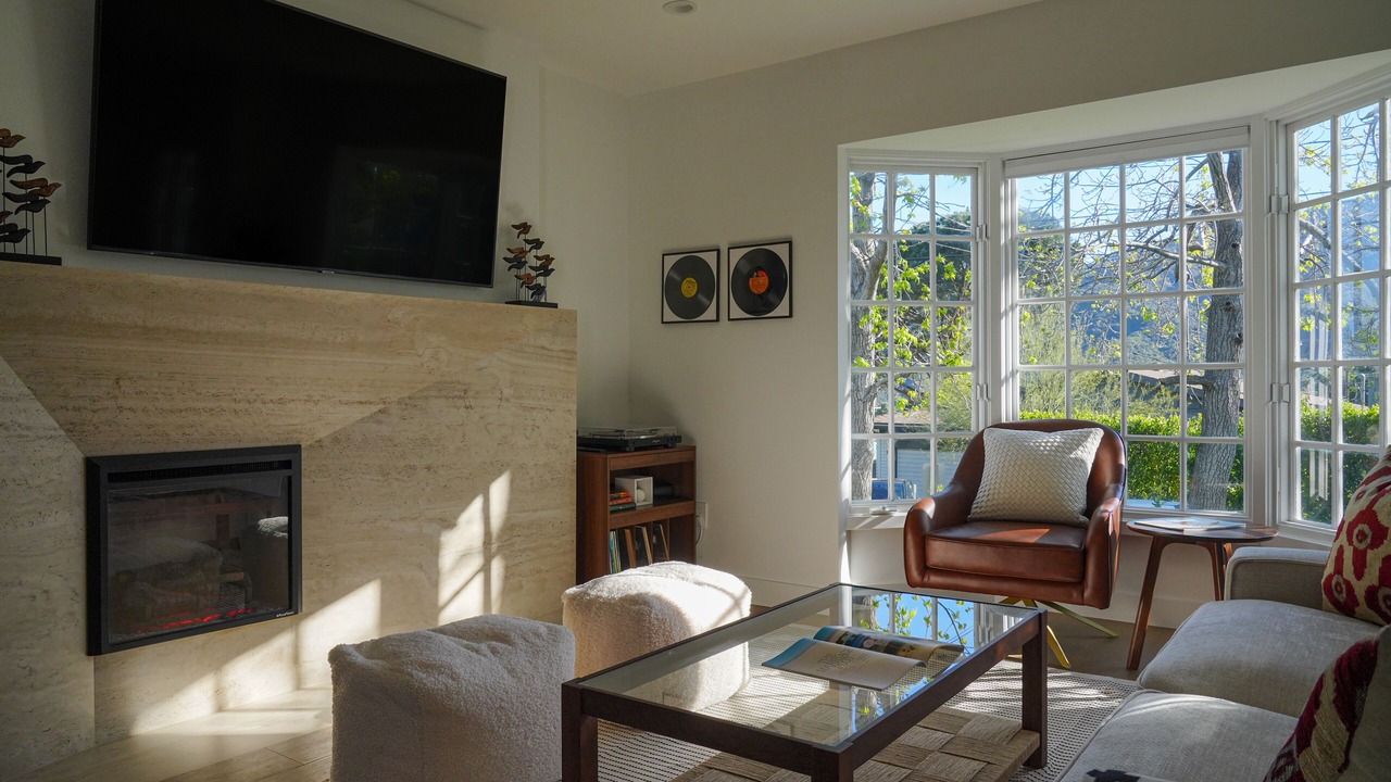 Photo of Livingroom in Crescenta Highlands