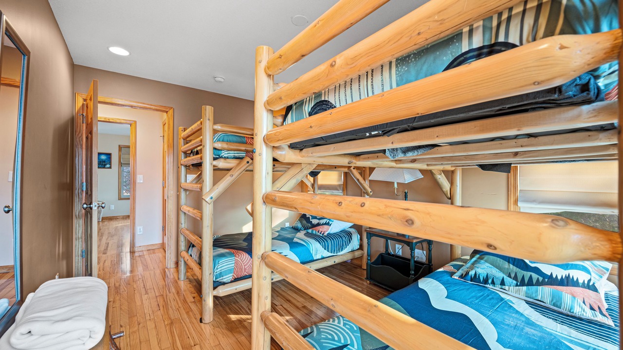 Photo of Bedroom in Kodak