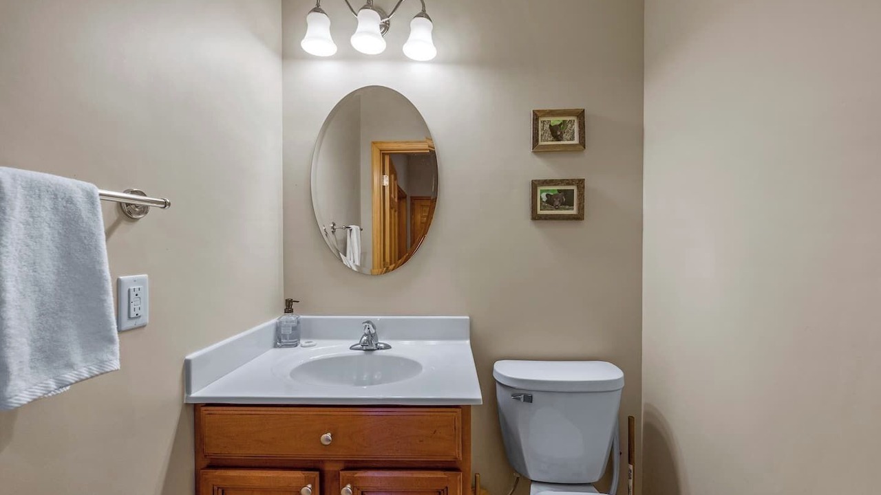 Photo of Bathroom in Kodak