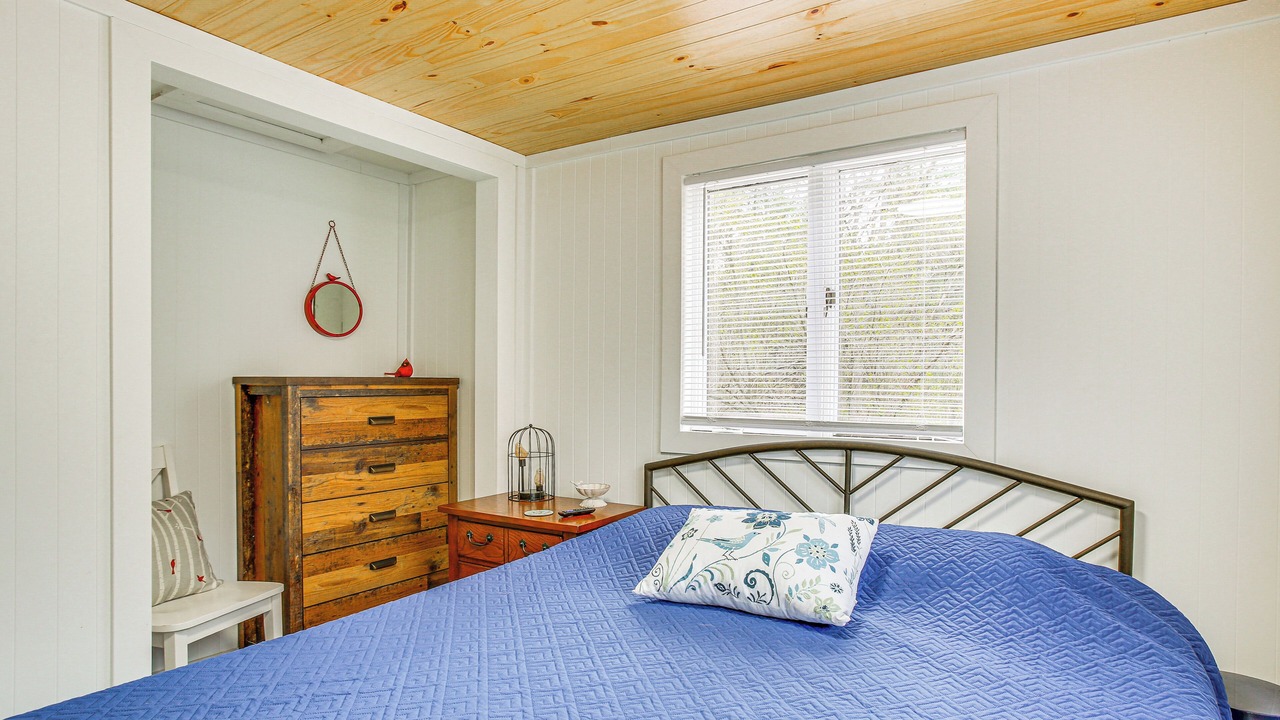 Photo of Bedroom in Wellston