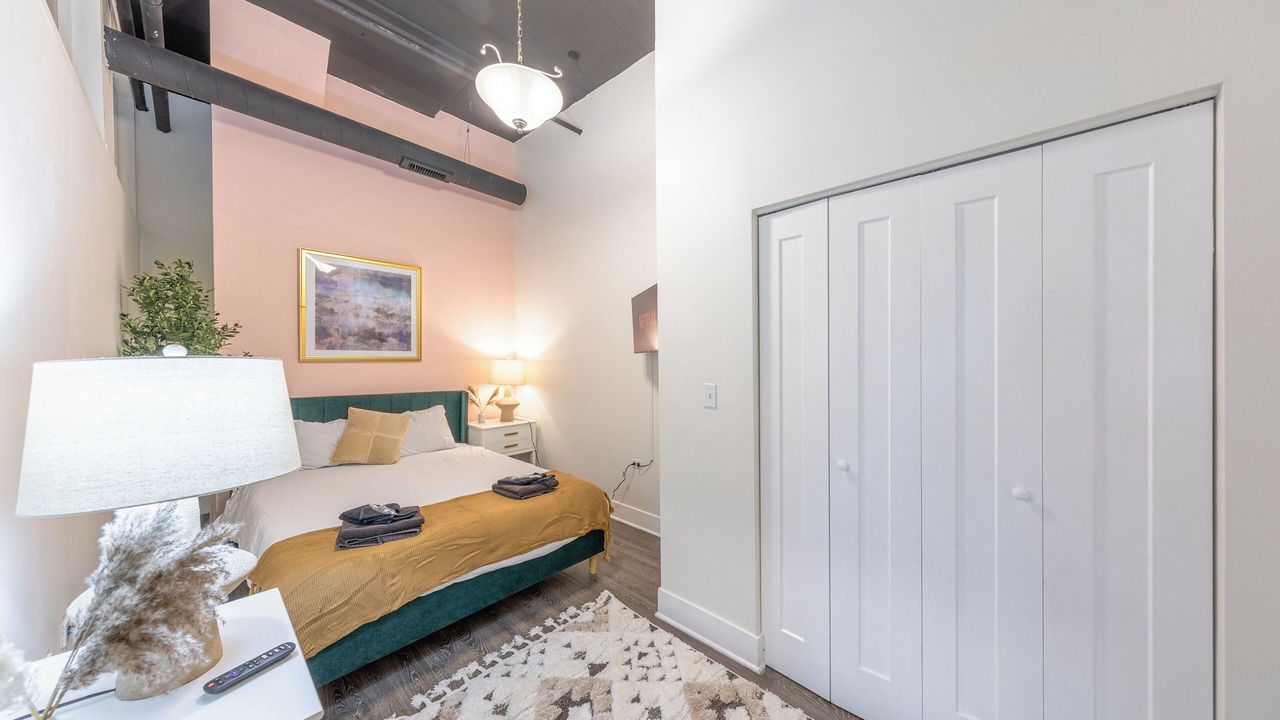 Photo of Bedroom in Near South Side