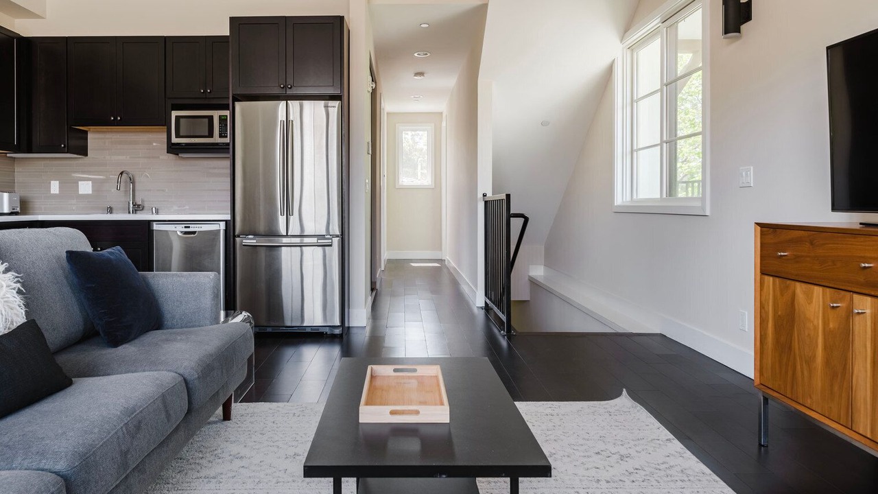 Photo of Livingroom in Downtown Burlingame