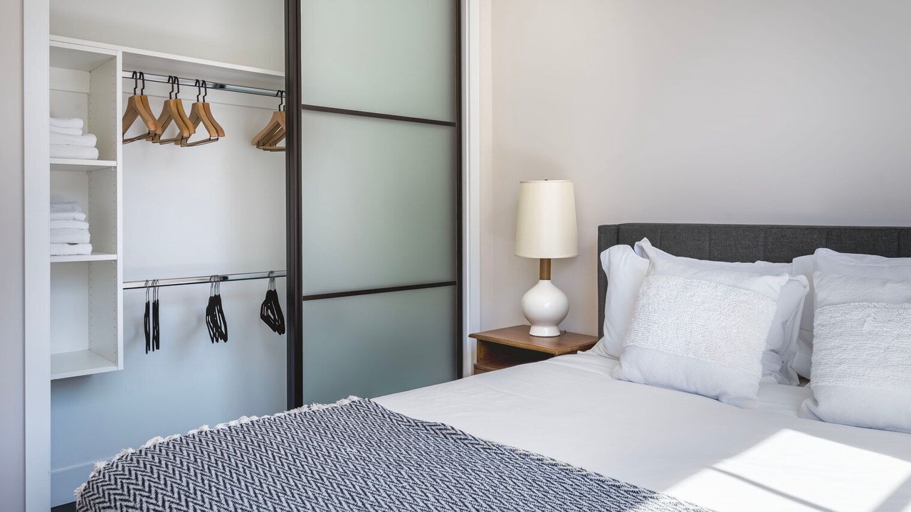 Photo of Bedroom in Downtown Burlingame