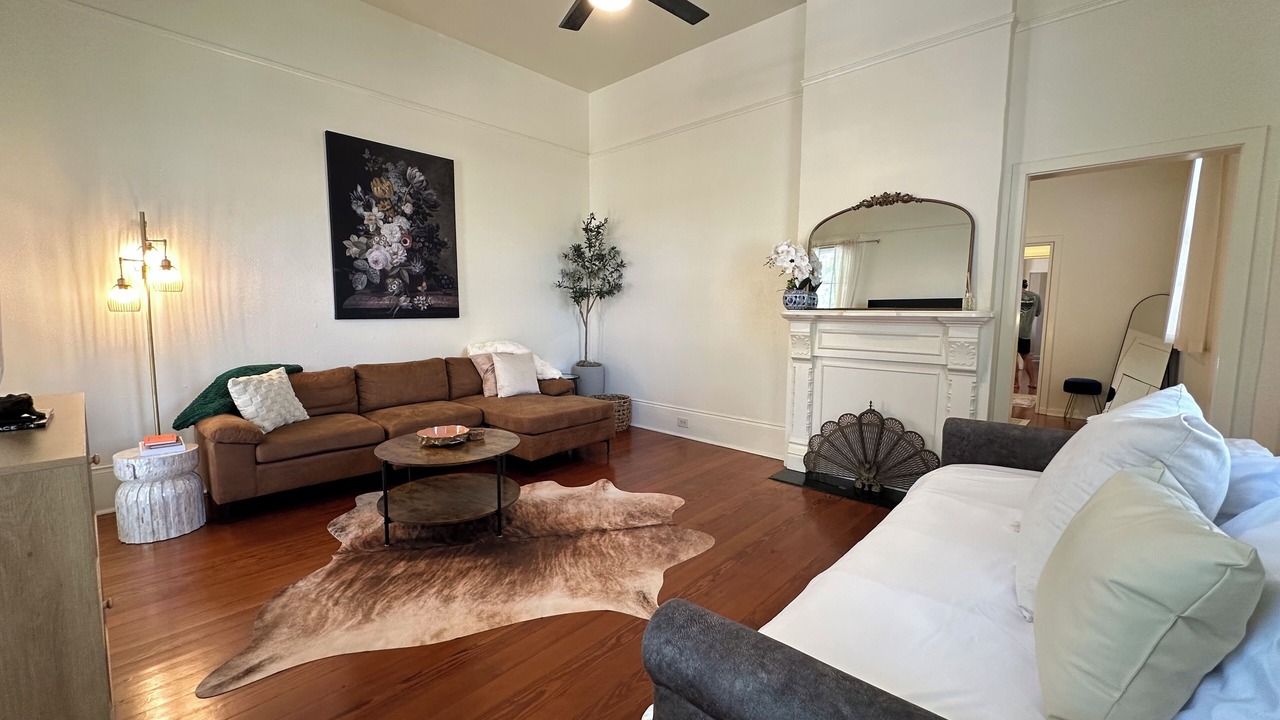 Photo of Livingroom in West Riverside