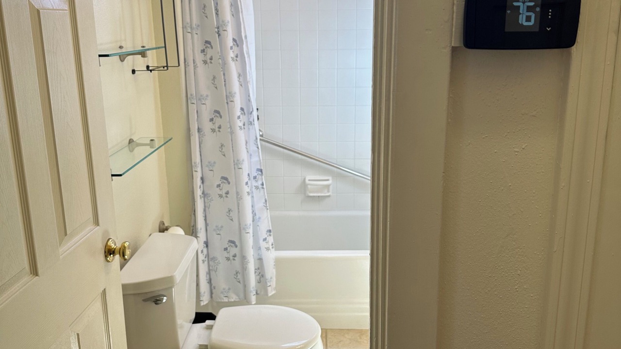 Photo of Bathroom in West Riverside