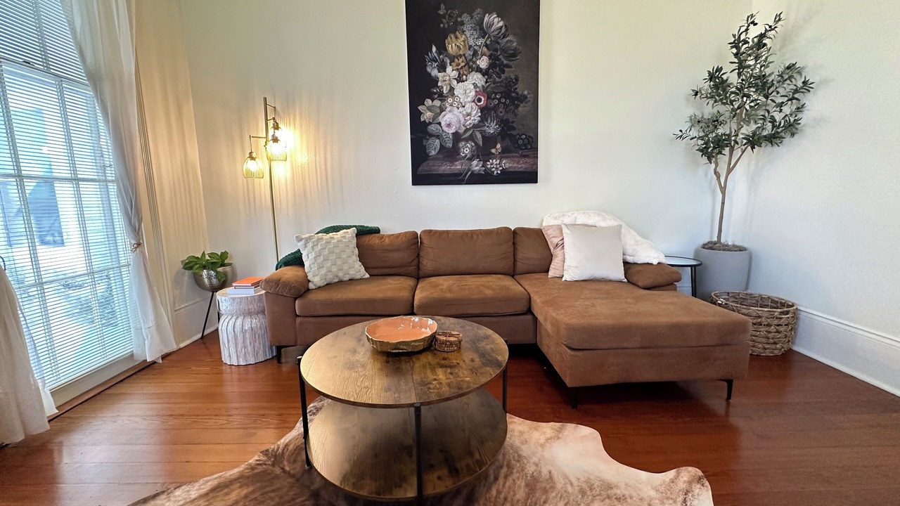 Photo of Livingroom in West Riverside