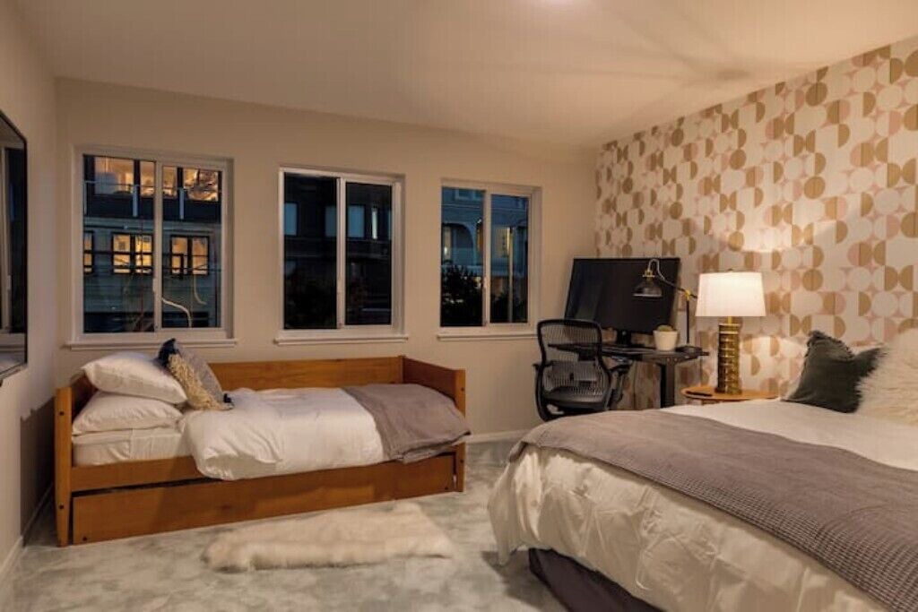 Photo of Bedroom in Dolores Heights