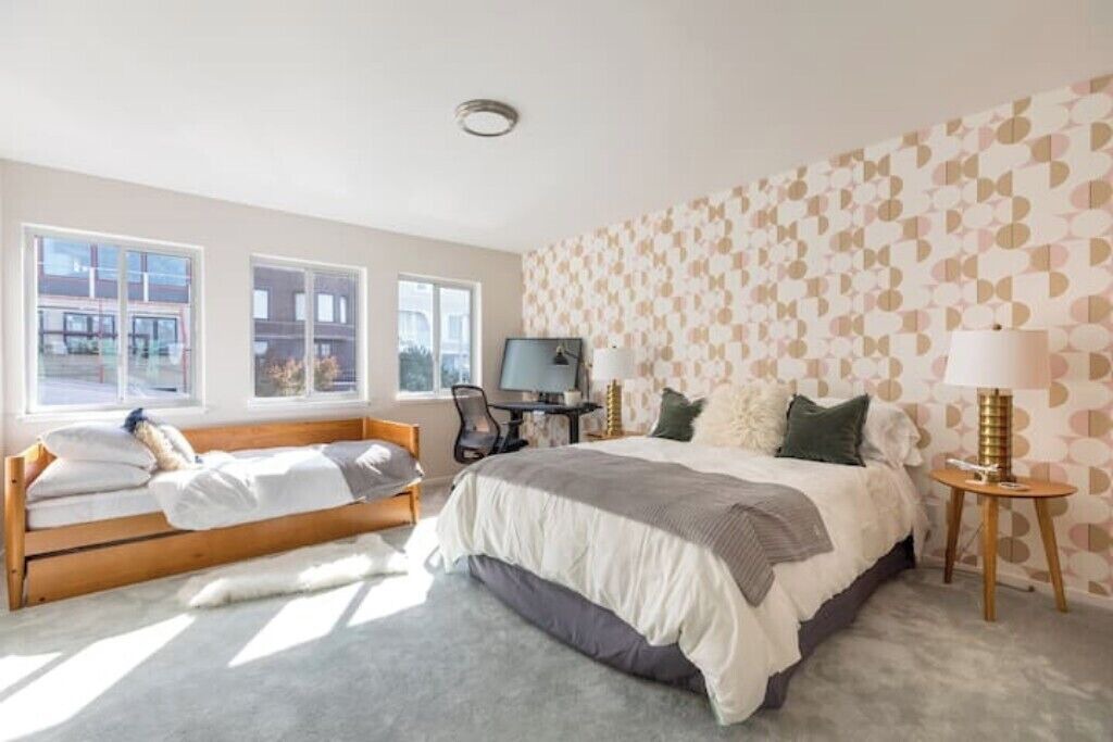 Photo of Bedroom in Dolores Heights