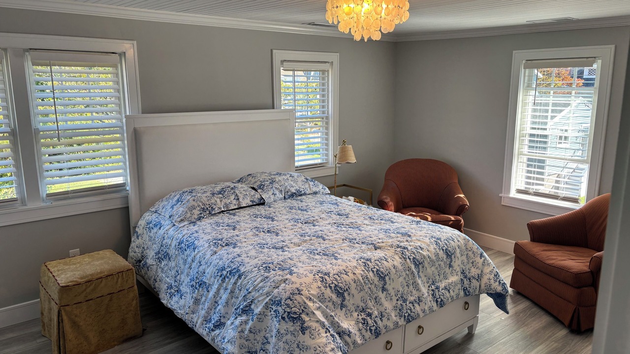 Photo of Bedroom in Clinton