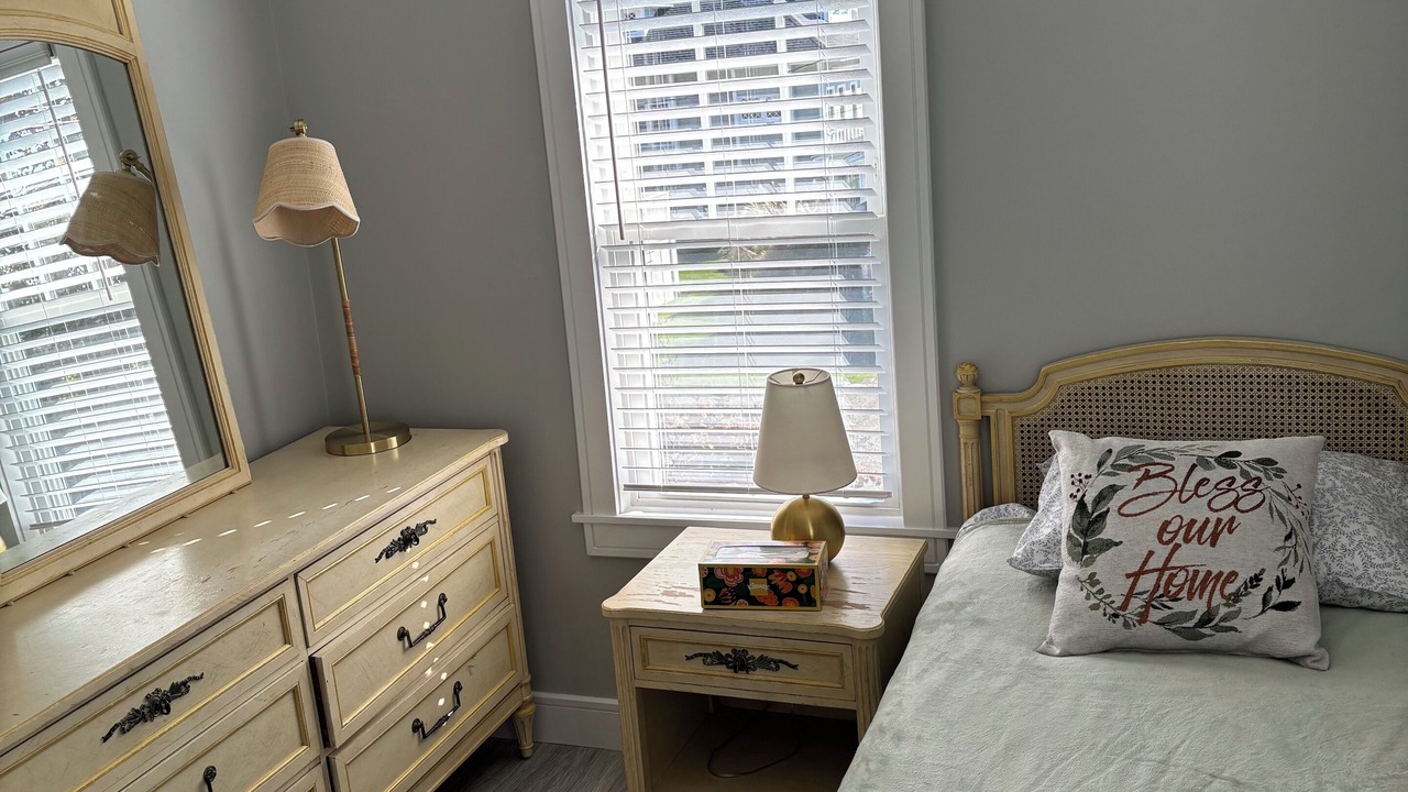 Photo of Bedroom in Clinton