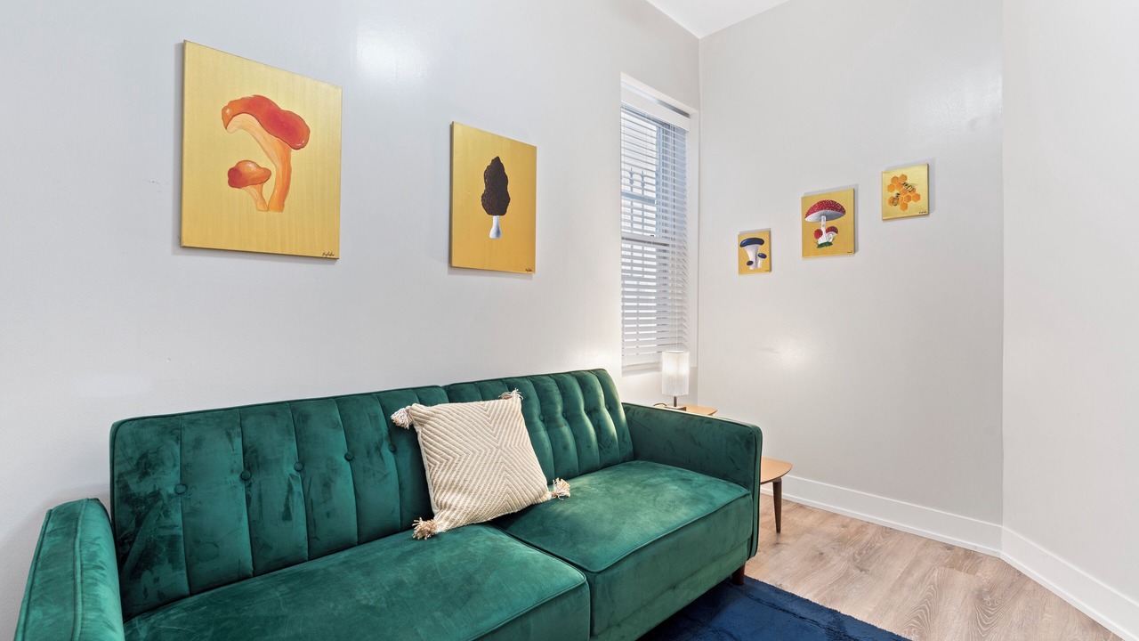 Photo of Livingroom in Lower West Side