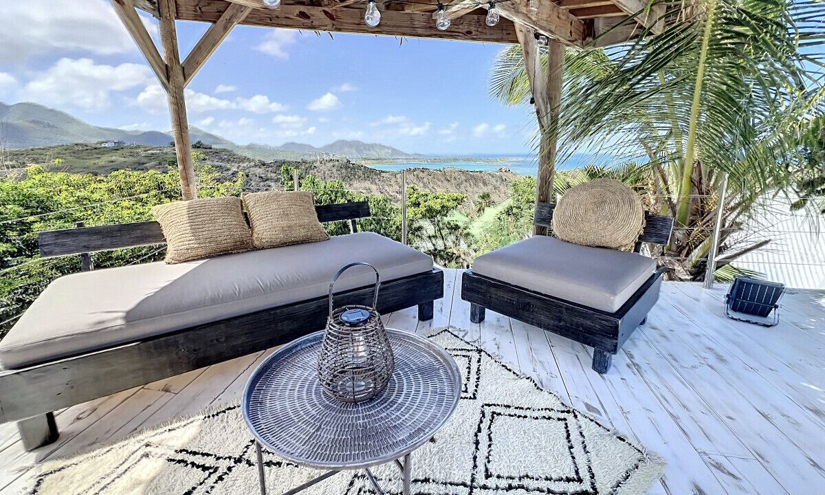 Photo of Patio Balcony in Oyster Pond
