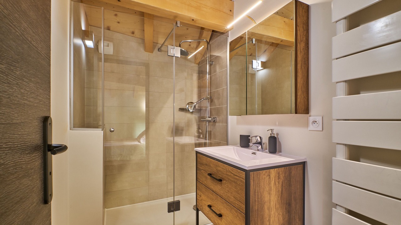 Photo of Bathroom in Huez-en-Oisans