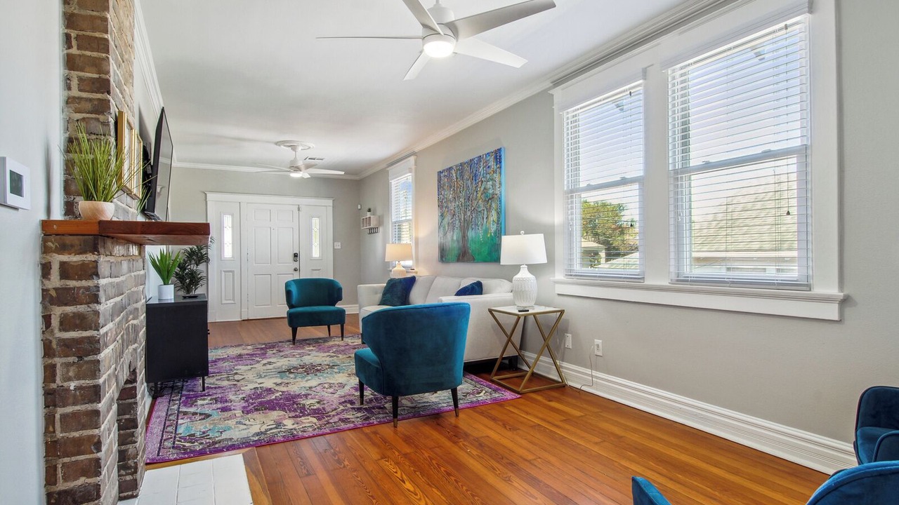 Photo of Livingroom in West Riverside