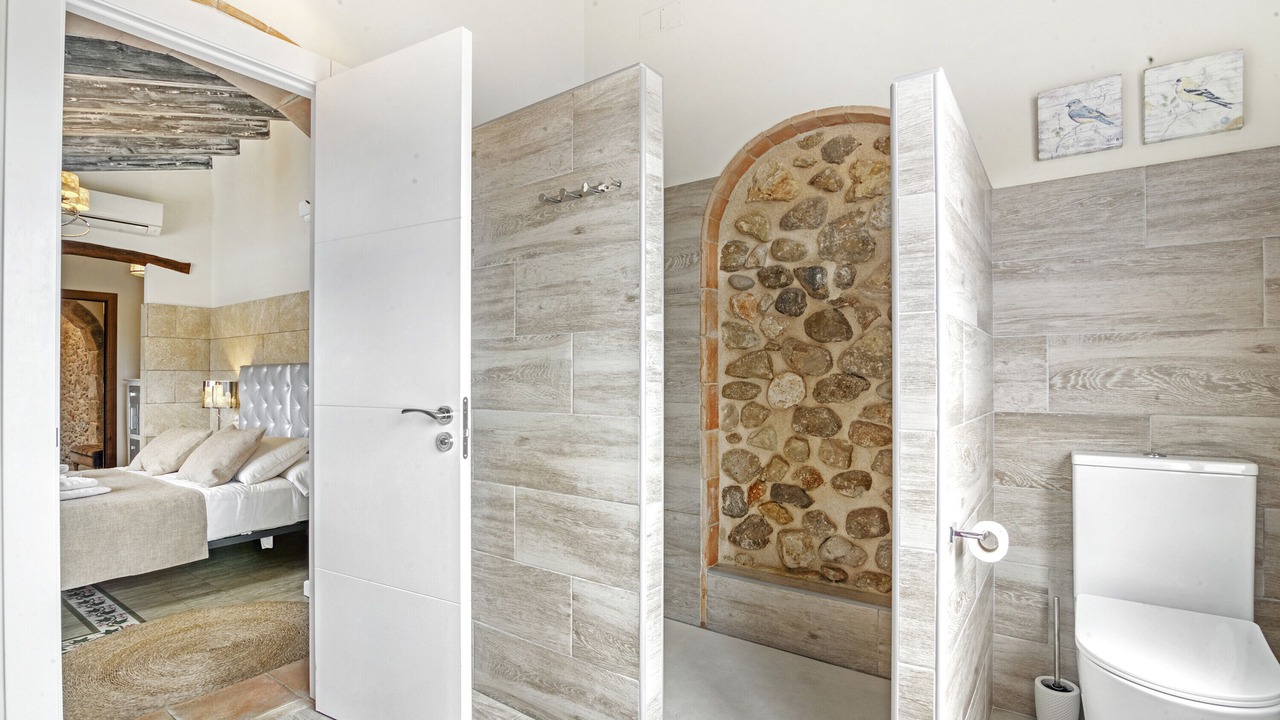 Photo of Bathroom in Jalon