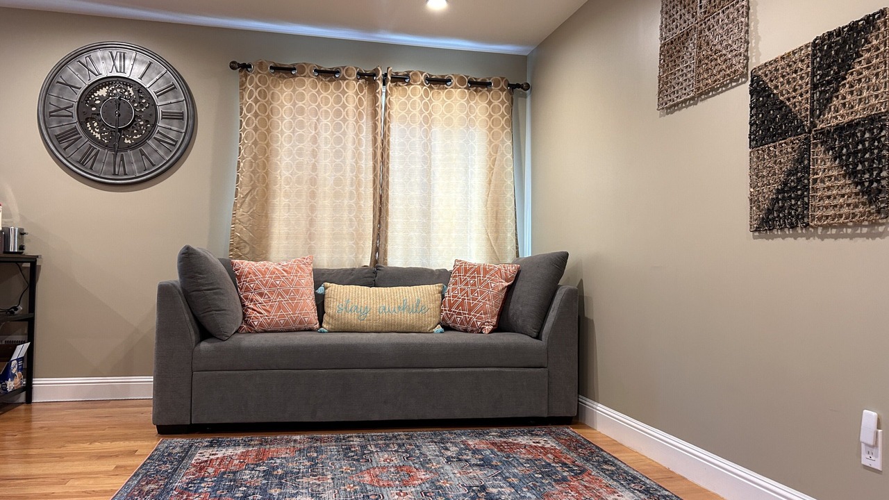 Photo of Livingroom in Daly City
