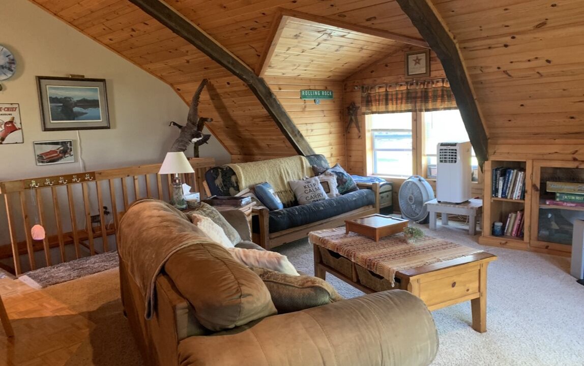 Photo of Livingroom in Viroqua