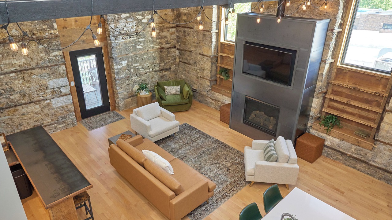 Photo of Livingroom in Utica