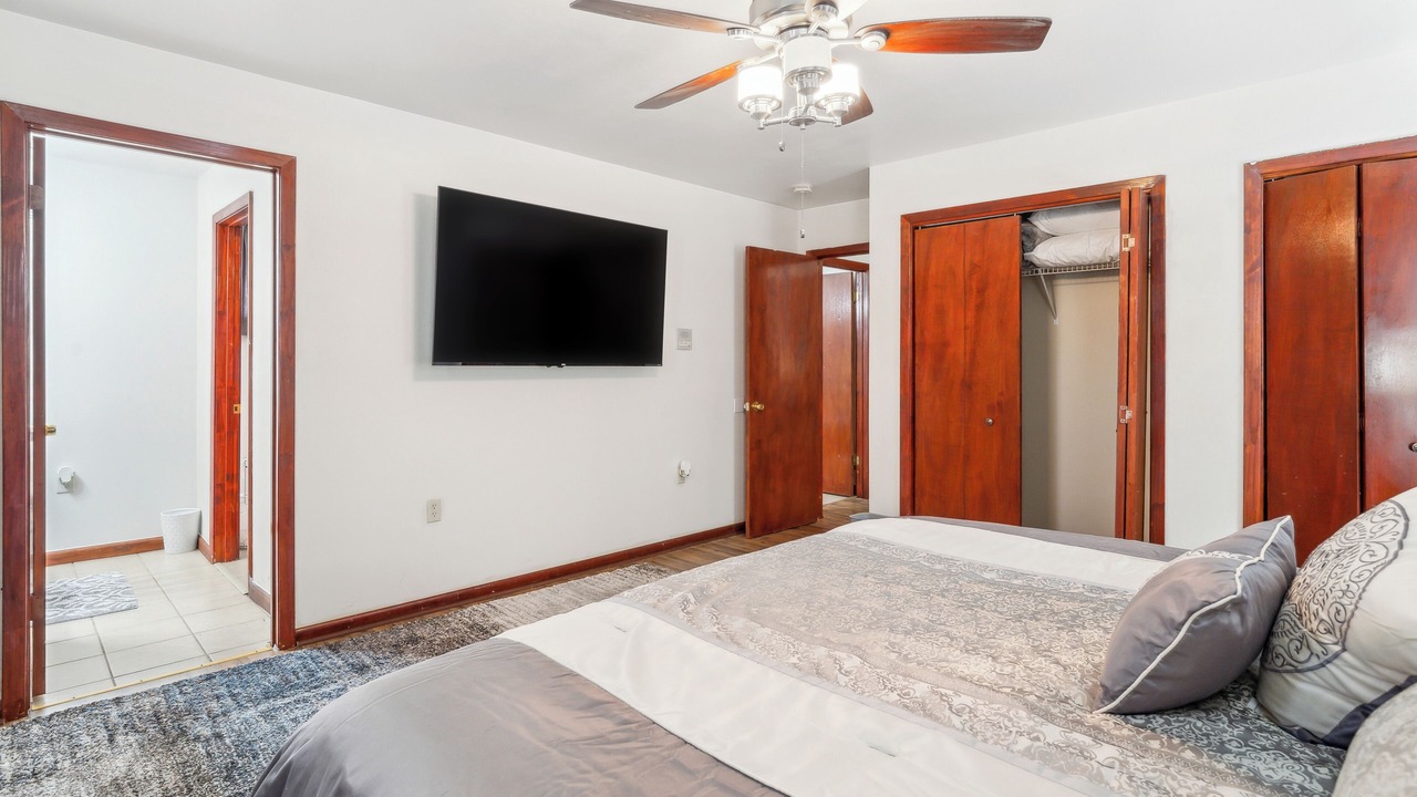 Photo of Bedroom in Plum Orchard