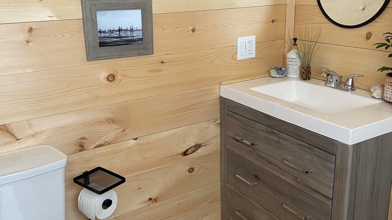 Photo of Bathroom in Old Lyme