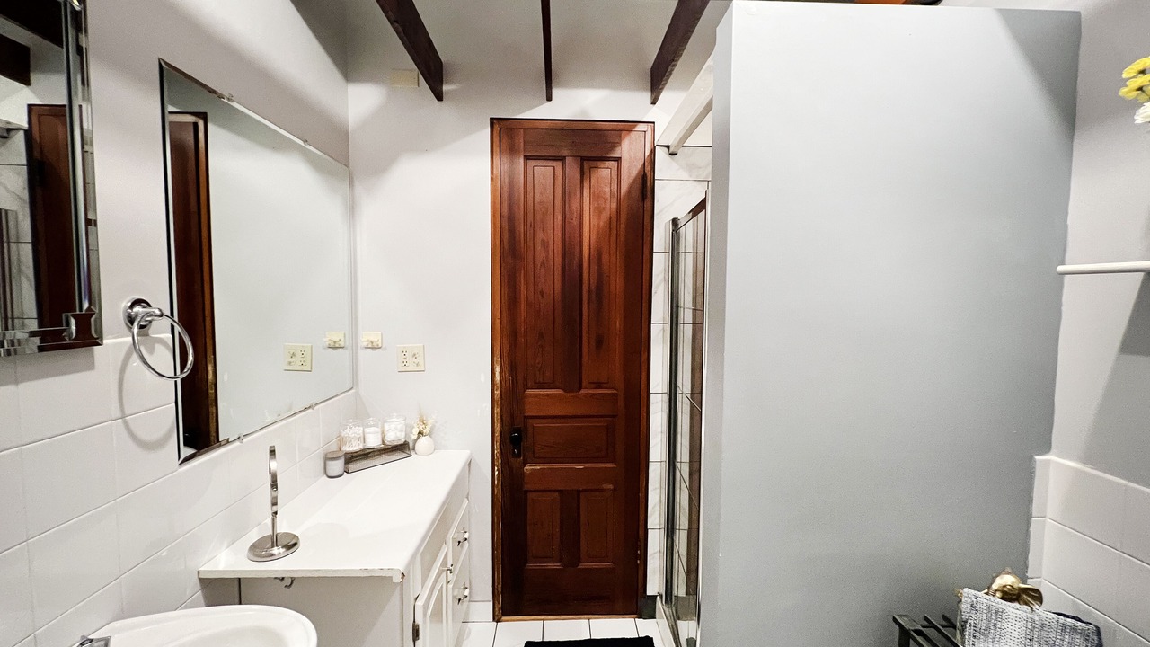Photo of Bathroom in Wrigleyville