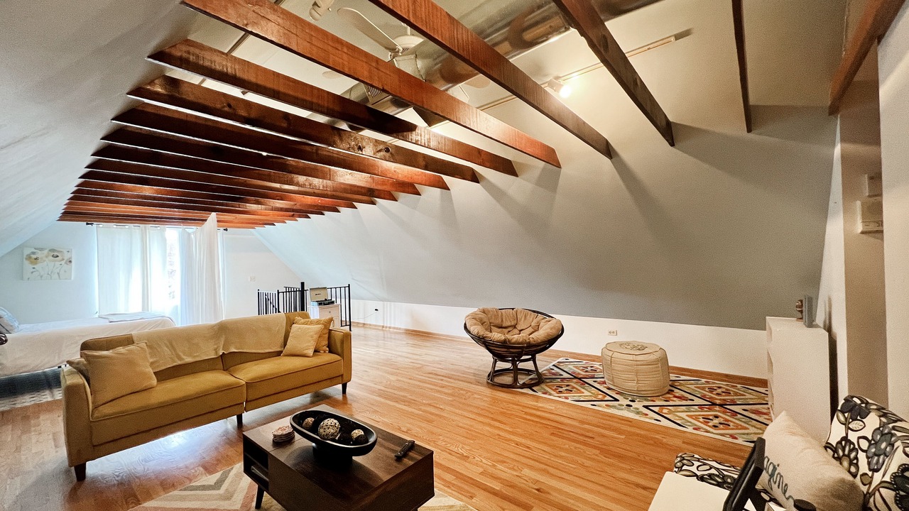 Photo of Livingroom in Wrigleyville