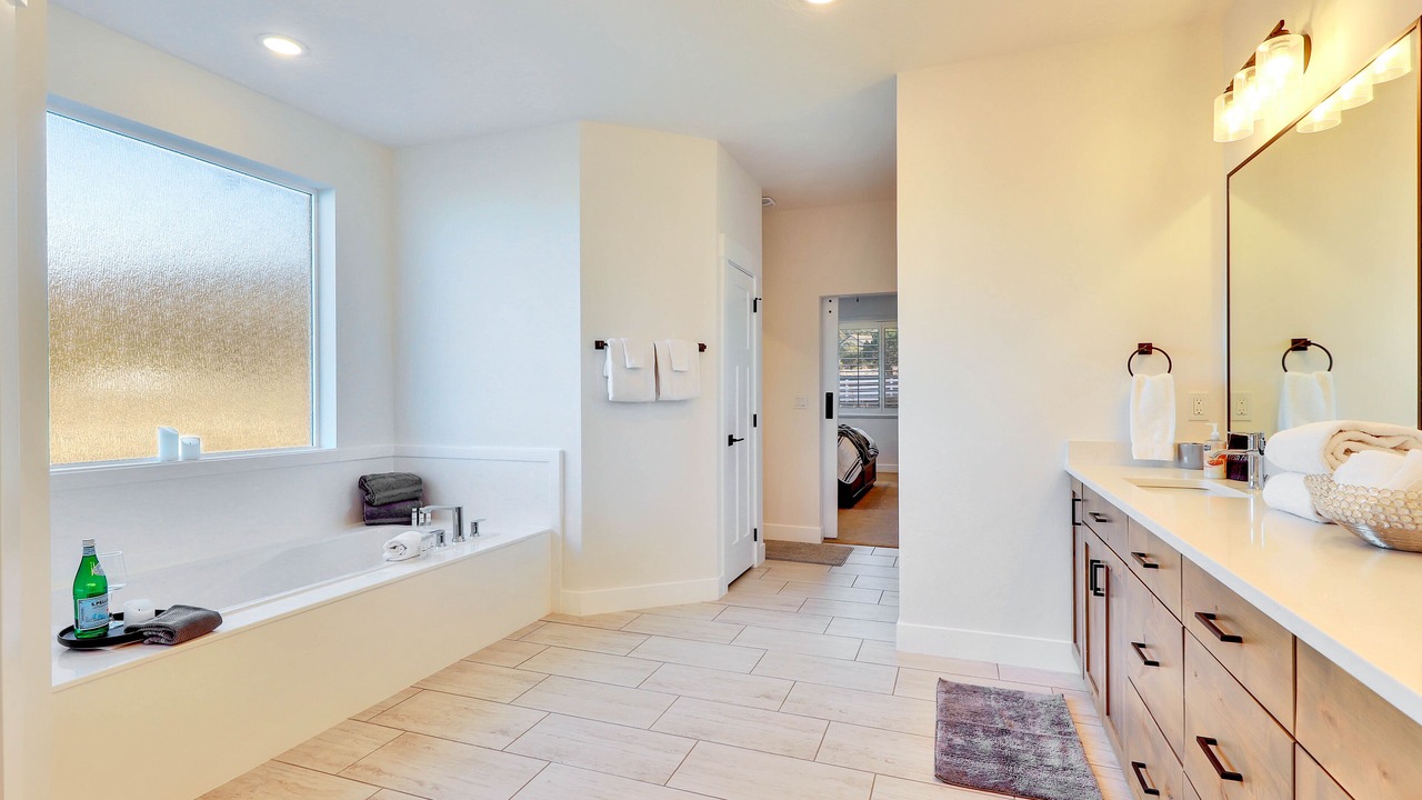 Photo of Bathroom in Parowan