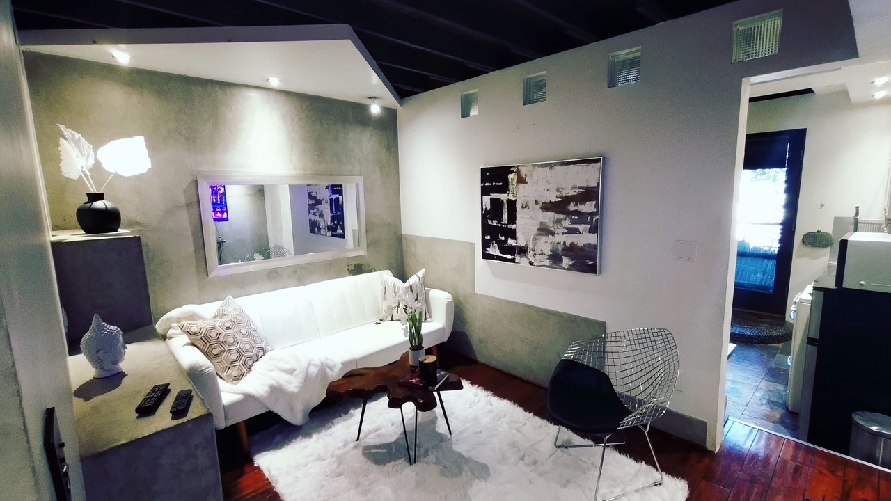 Photo of Livingroom in Laurel Canyon