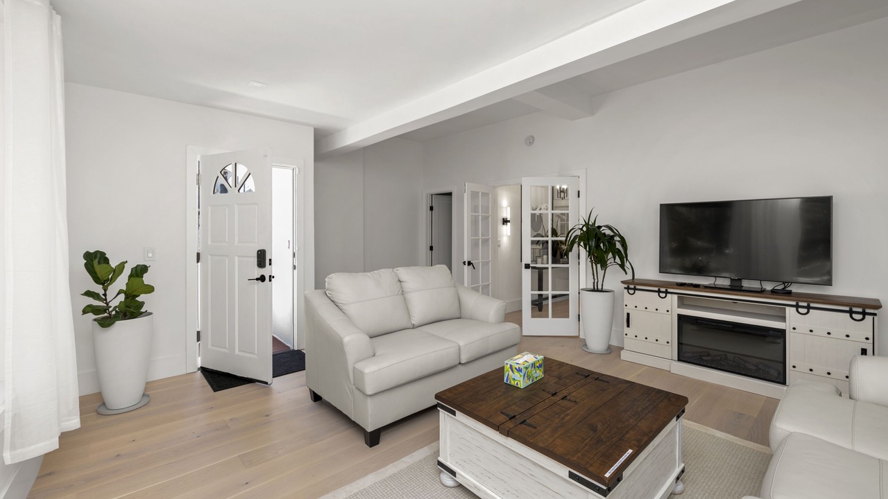 Photo of Bedroom in Allied Arts