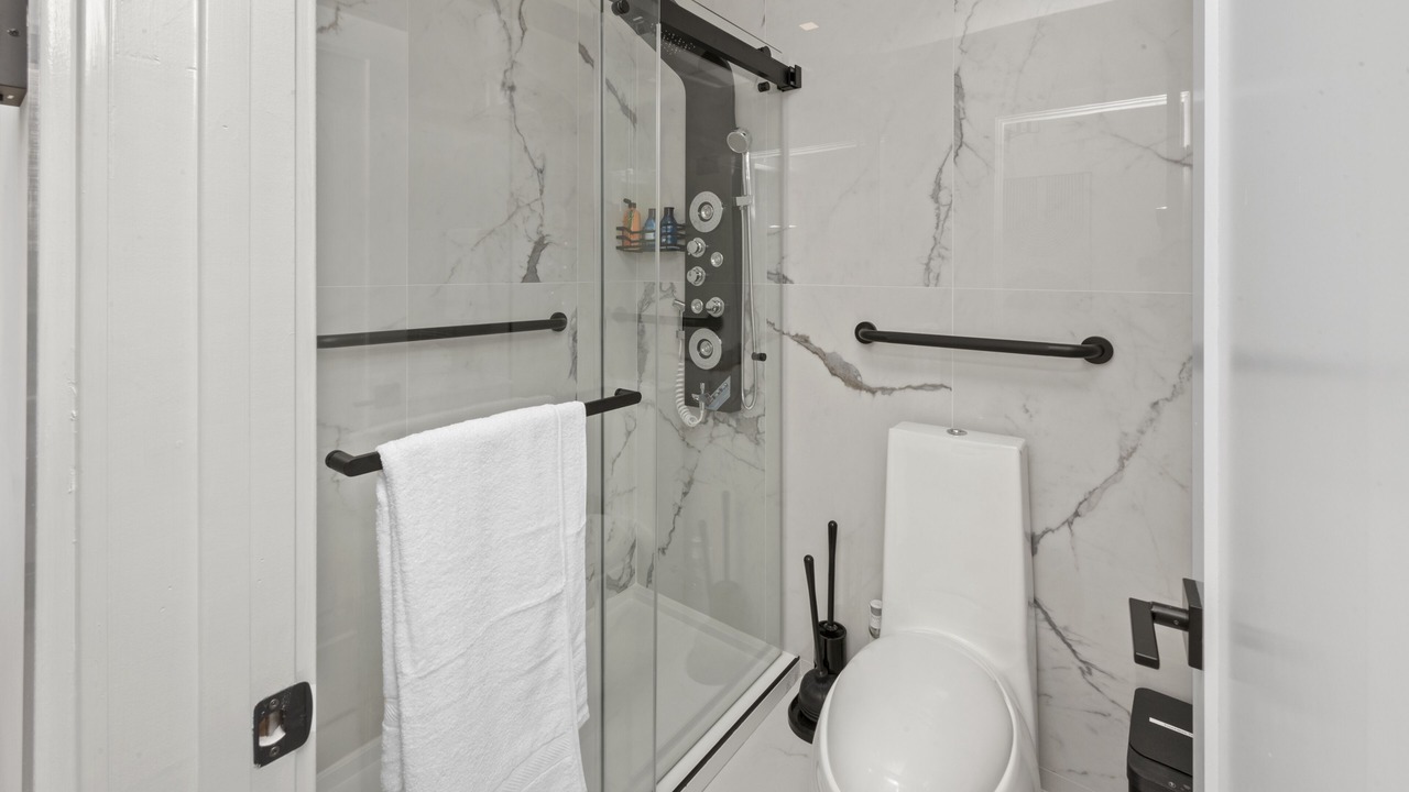 Photo of Bathroom in Allied Arts